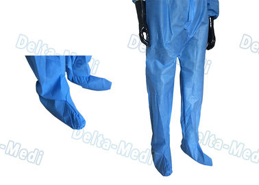 安全で使い捨て可能なつなぎ服のスーツ、必要なフード/ブーツが付いているSMSの使い捨て可能で青いつなぎ服